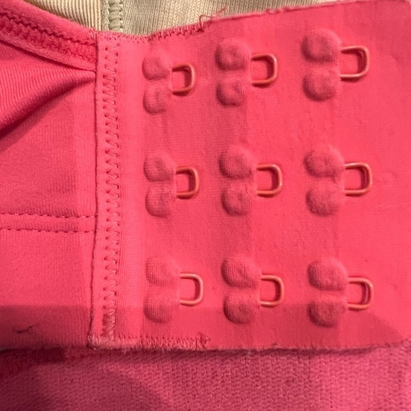 LULULEMON Ta. Ta. Tamer Coral Colour - Picture 8 of 14